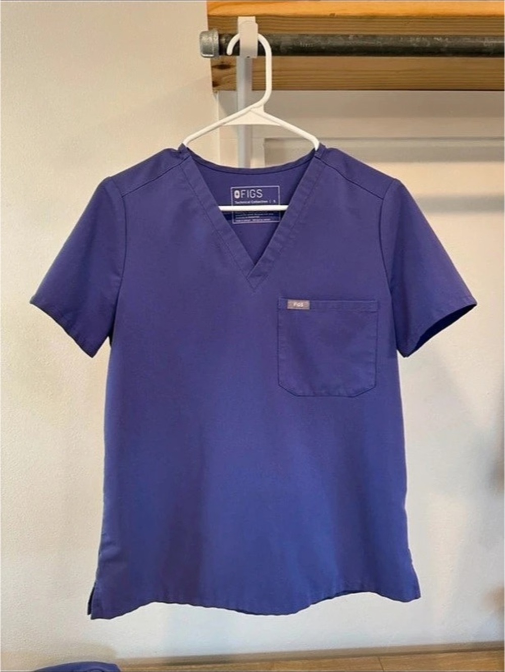 FIGS Zamora small Purple Scrub Top and Jogger Pants Set Size Medium tall